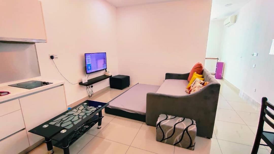 Jb Twin Galaxy Near Ksl Mall And Newyorkhotel Apartemen